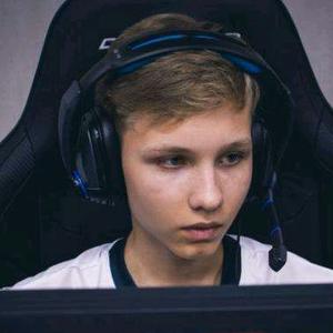 海港发文祝福奥斯卡：艰难时刻会过去，我们与功勋队长同在